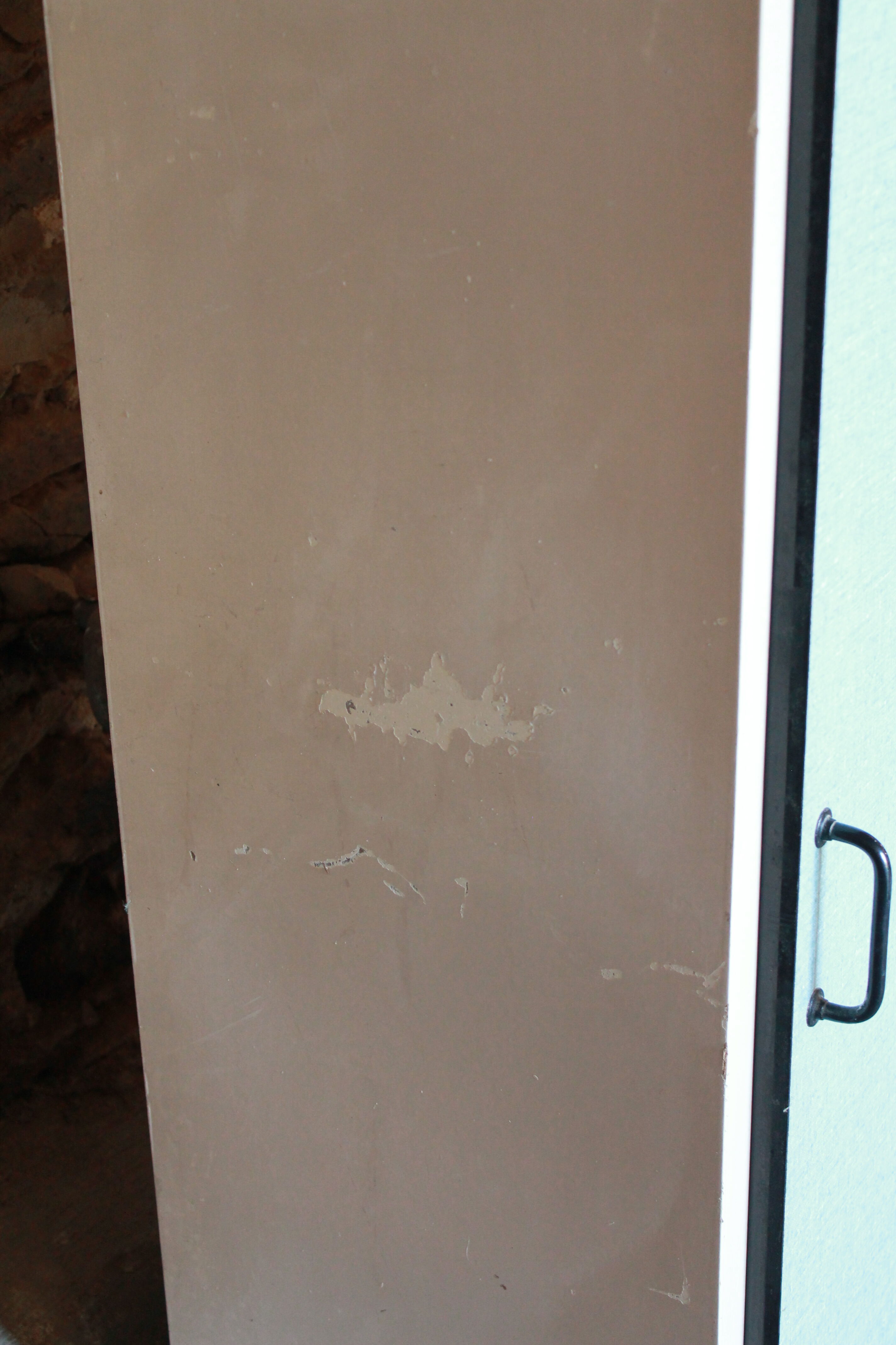 Formica 2-door cabinet