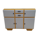 Buffet low yellow and white mado