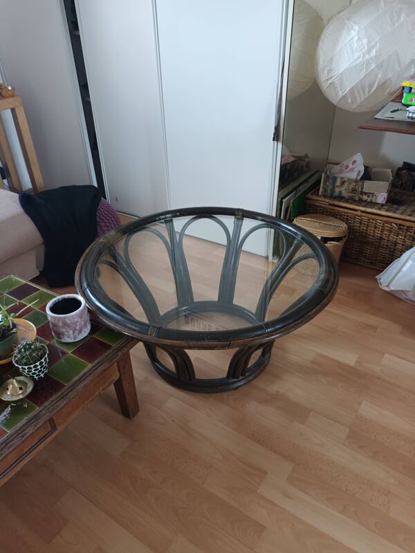 Table basse rotin et verre Maugrion editions