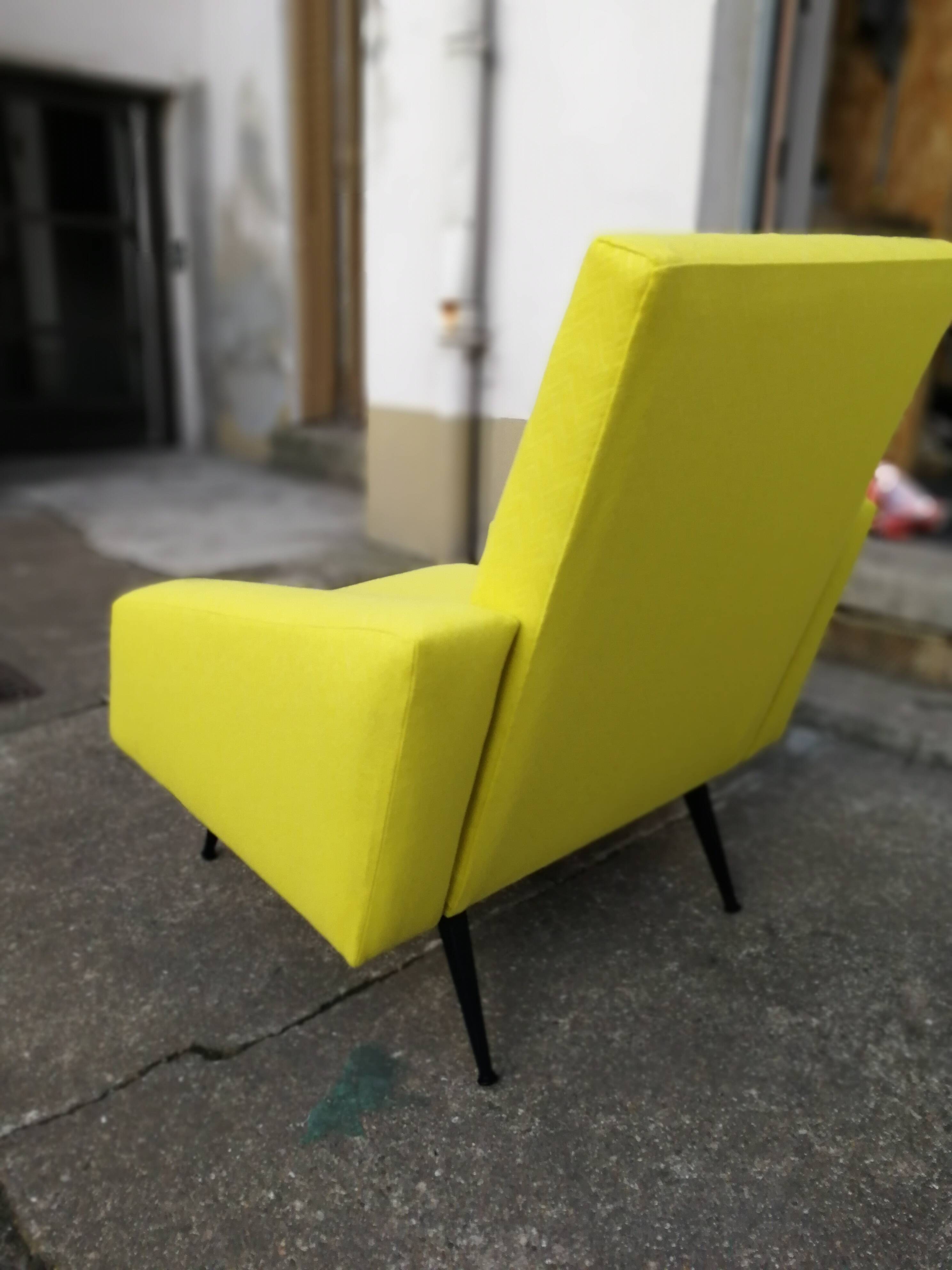 Fauteuil vintage pieds compas