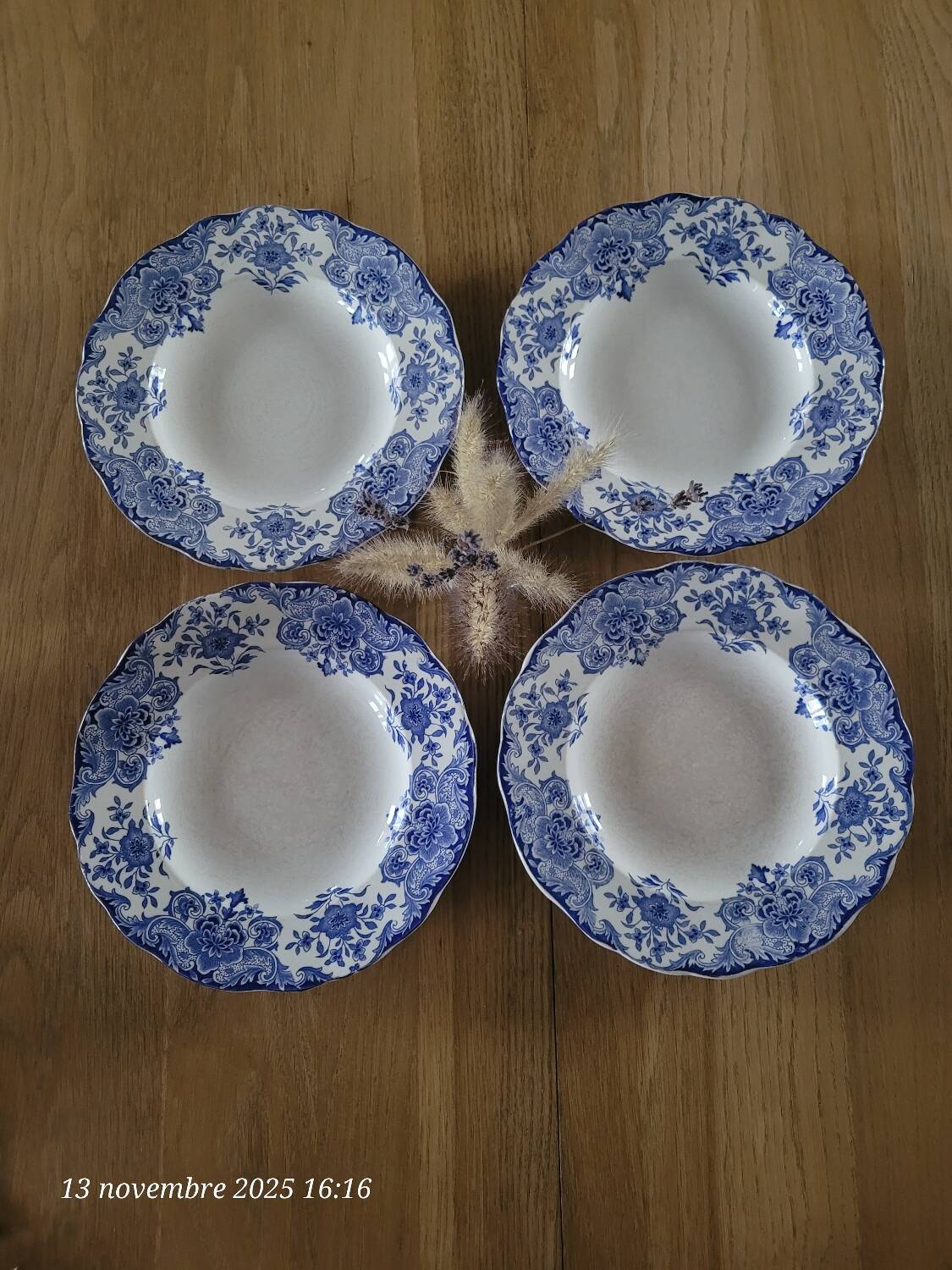 4 assiettes creuses Dordrecht Boch Frères La Louvière