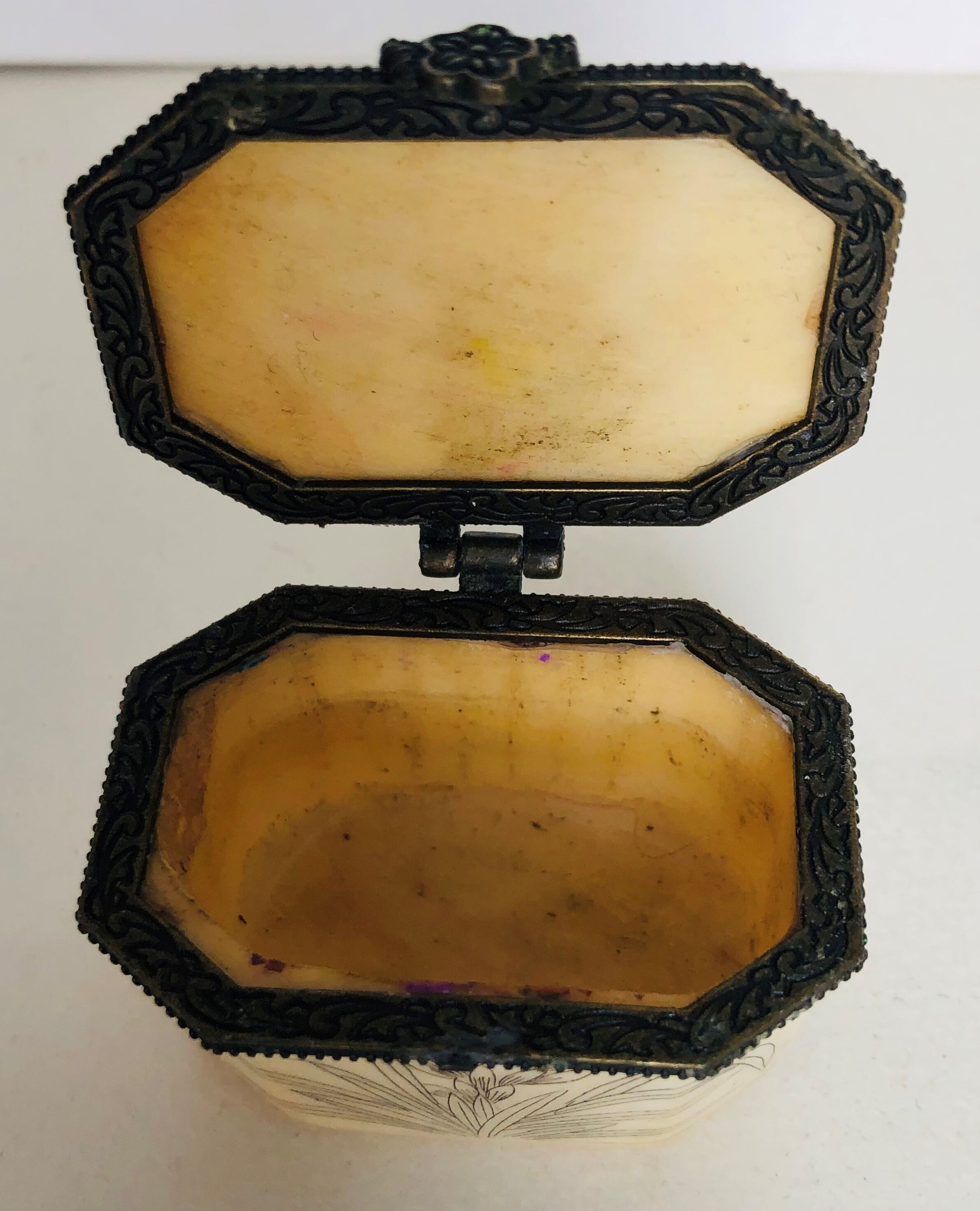 Engraved bone pill box