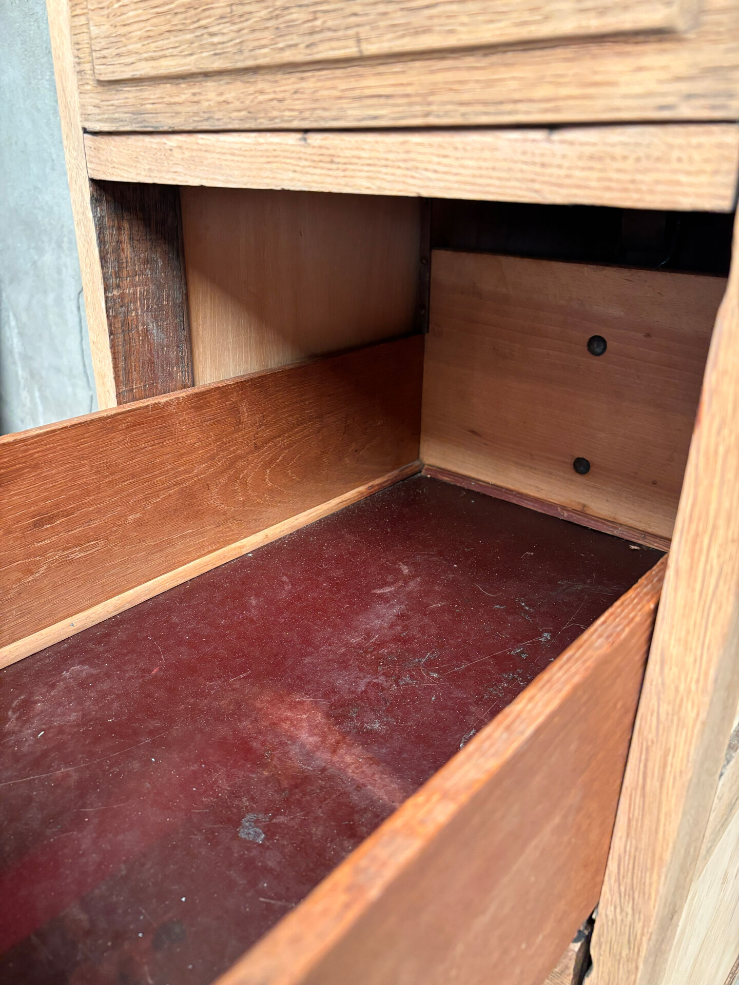 Workshop furniture - storage with 4 drawers