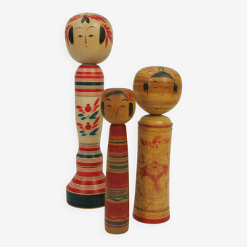 Lot of 3 japanese kokeshi dolls