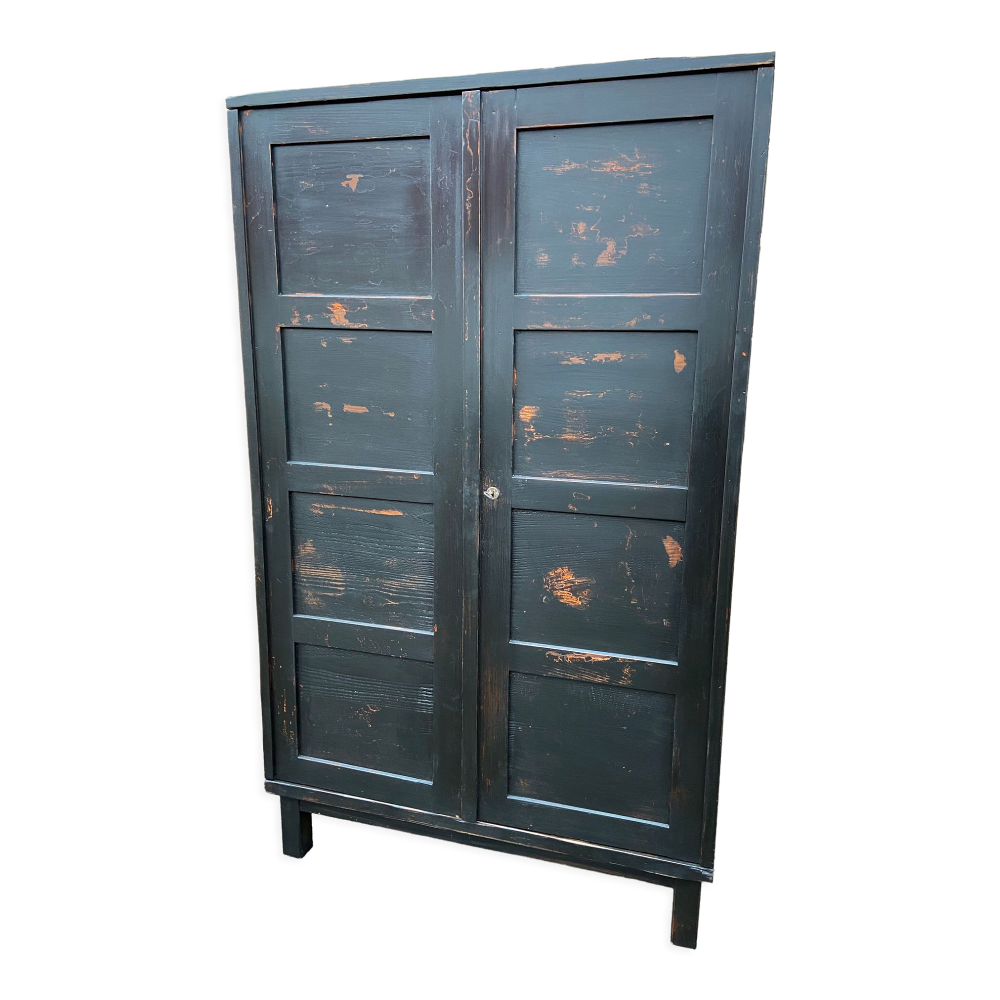 Parisian industrial wardrobe cloakroom workshop 1942