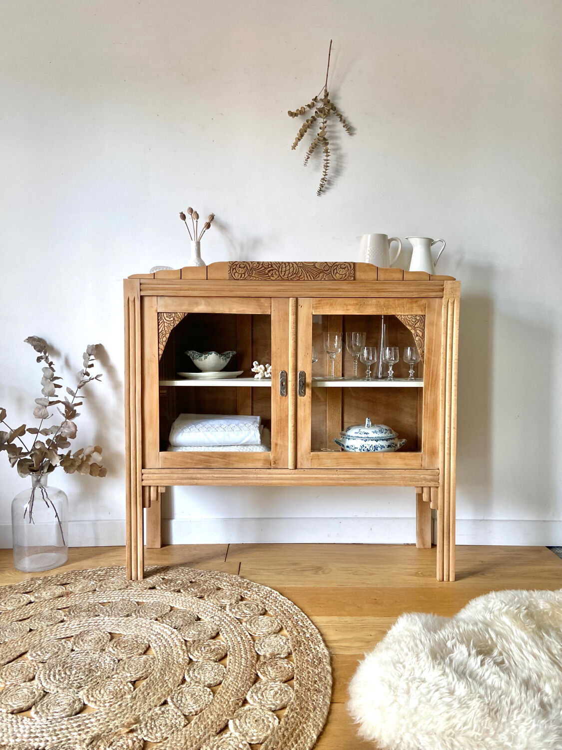 Dresser / Art Deco showcase