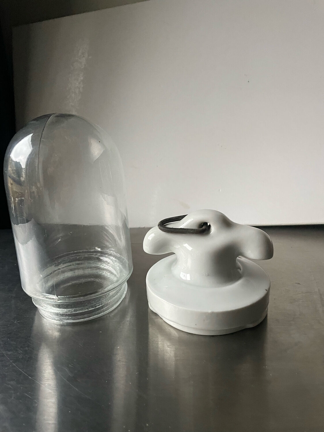 Art deco ceiling pendant lamp in porcelain & glass