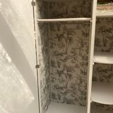 Asymmetrical cabinet