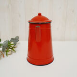 Red enamelled sheet metal coffee maker