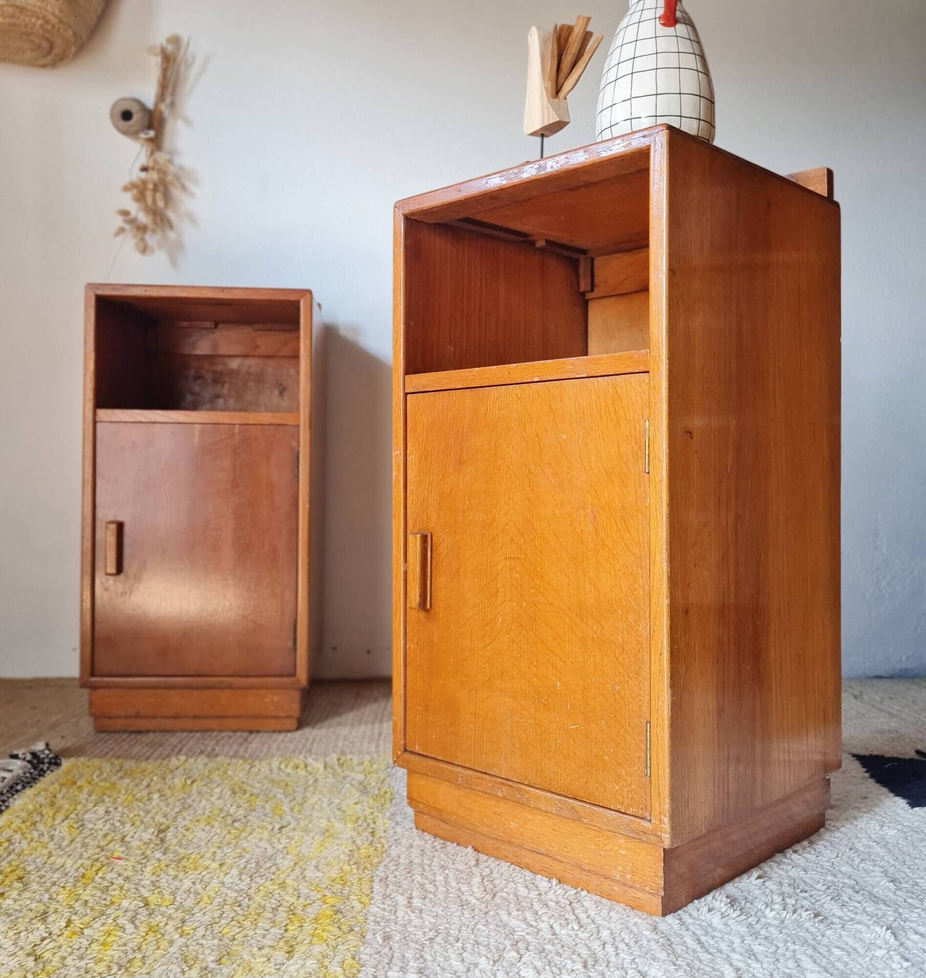 Art Deco pair of bedside tables in light oak by A. Gardner & Son