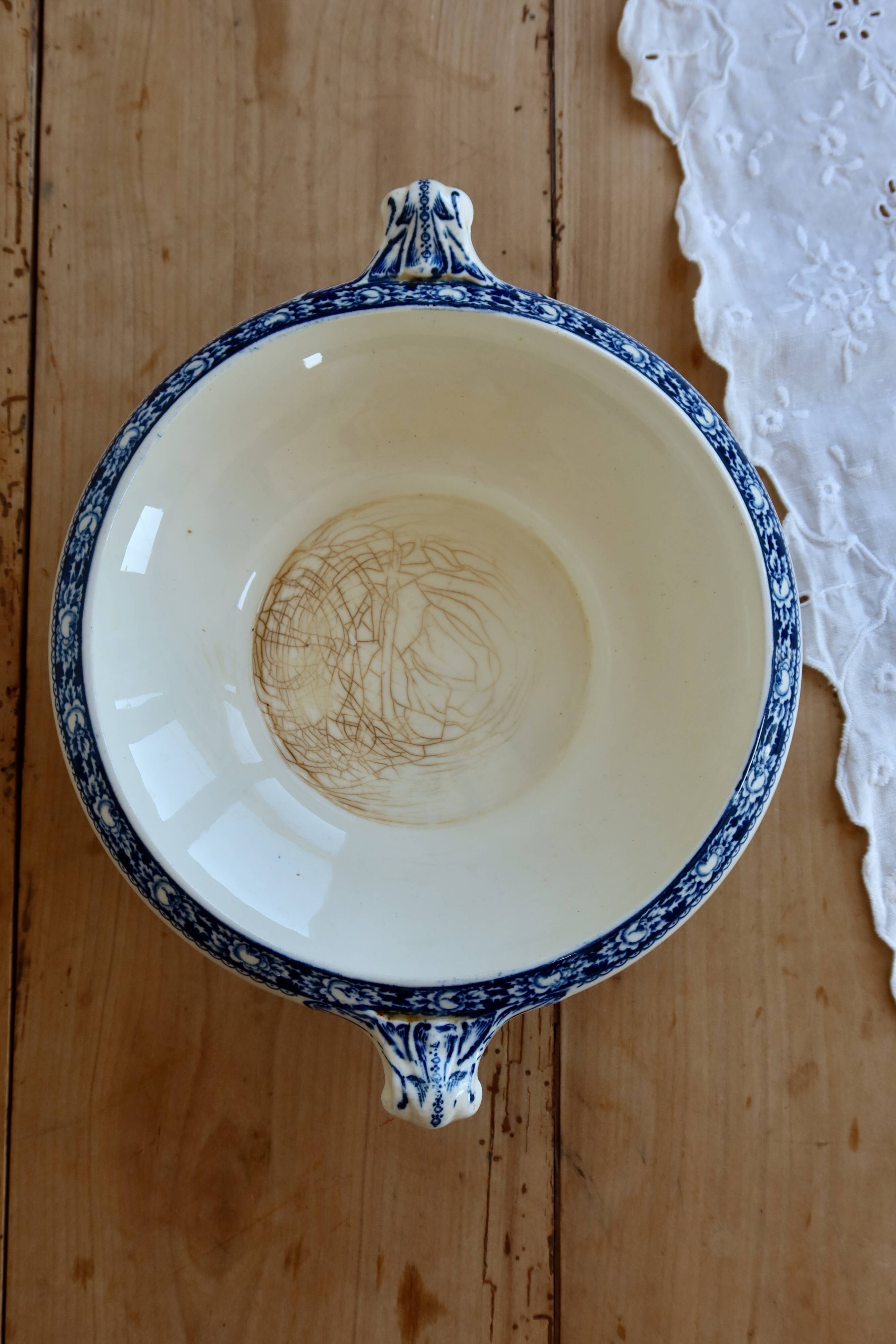 Vintage soup tureen body, Great Universal British ironstone.