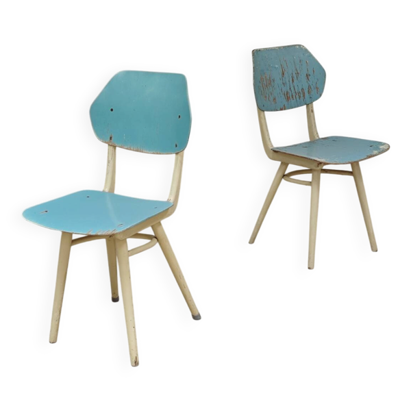Lot de 2 chaises Tchécoslovaque
TON Bystrice Thonet Blanche et bleue