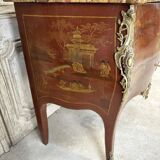 Louis XV style commode in red lacquer from the 1900s.
