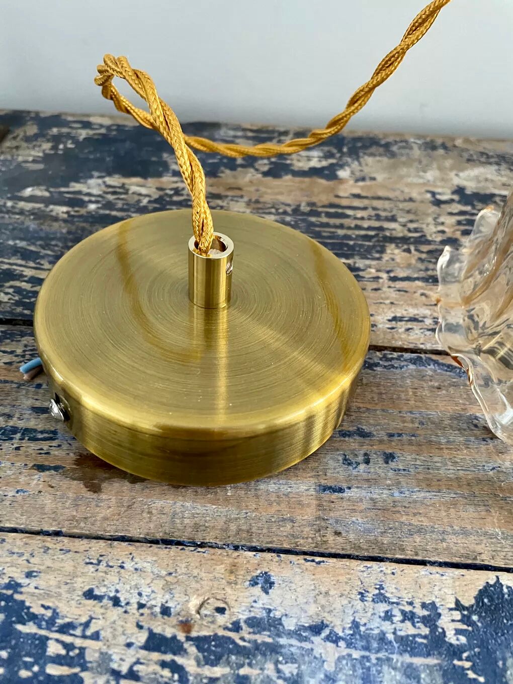 Set of two new electrified gold suspensions