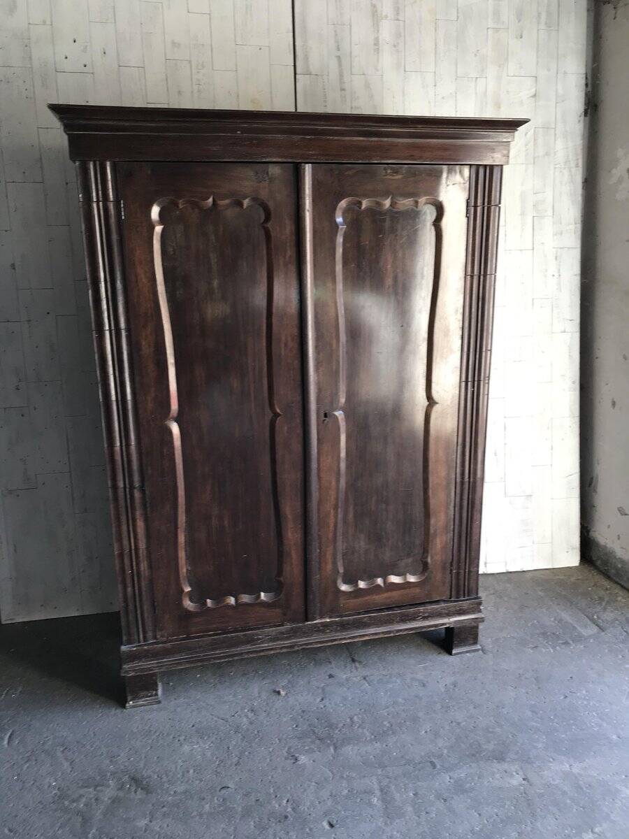 Armoire double ancienne en bois marron, 2 portes et 1 tiroir, corniche & pilastres