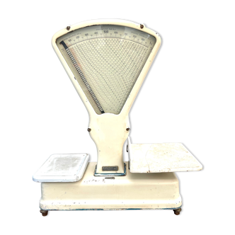 Antique double-sided scale grocery counter