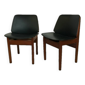 Duo of Scandinavian chairs in teak and black skai