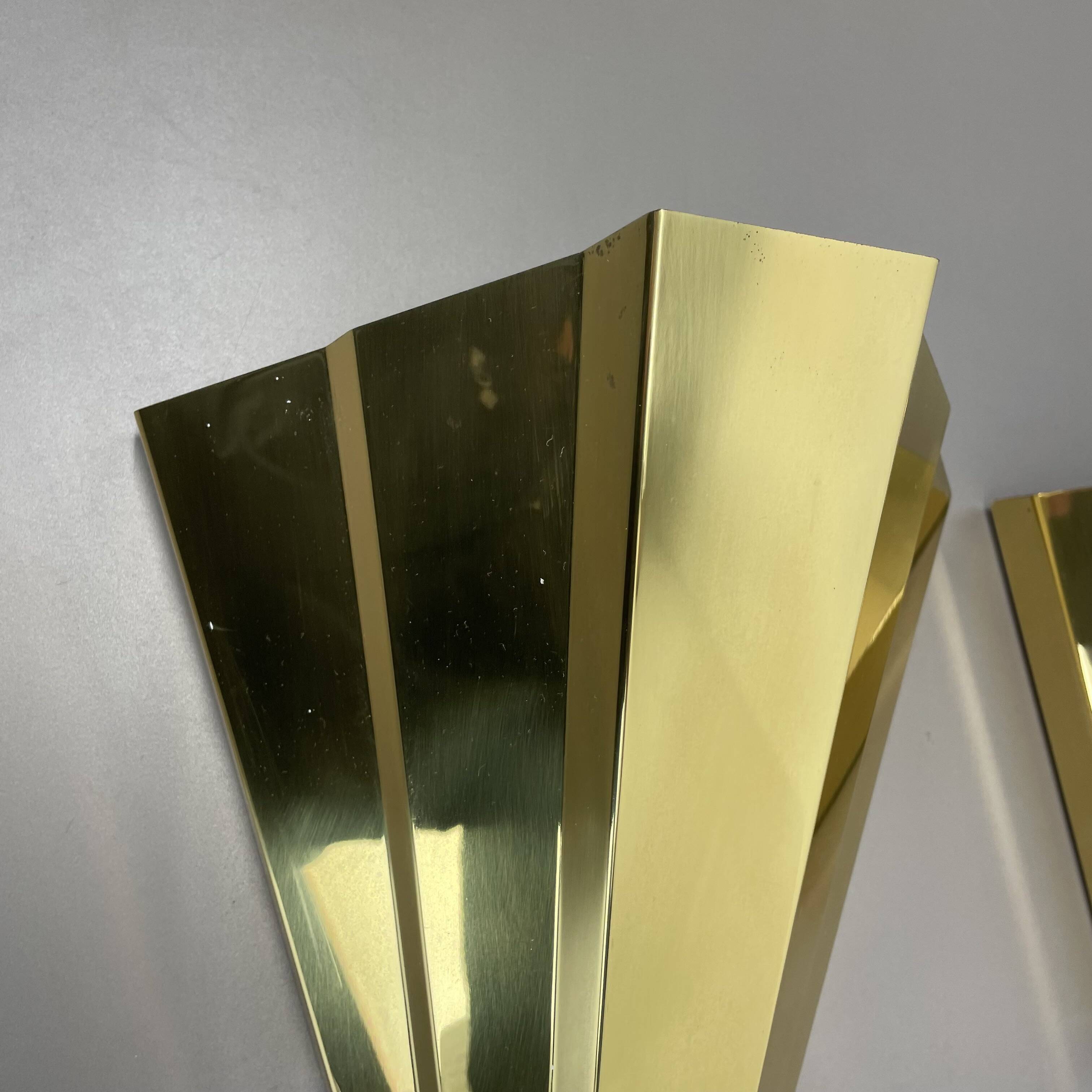 Rare set of 2 cubic solid brass wall light sconces by egoluce, italy 1980s