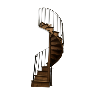 Escalier colimaçon ancien 1920