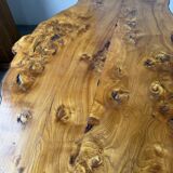 Table artisanale en orme massif, art populaire