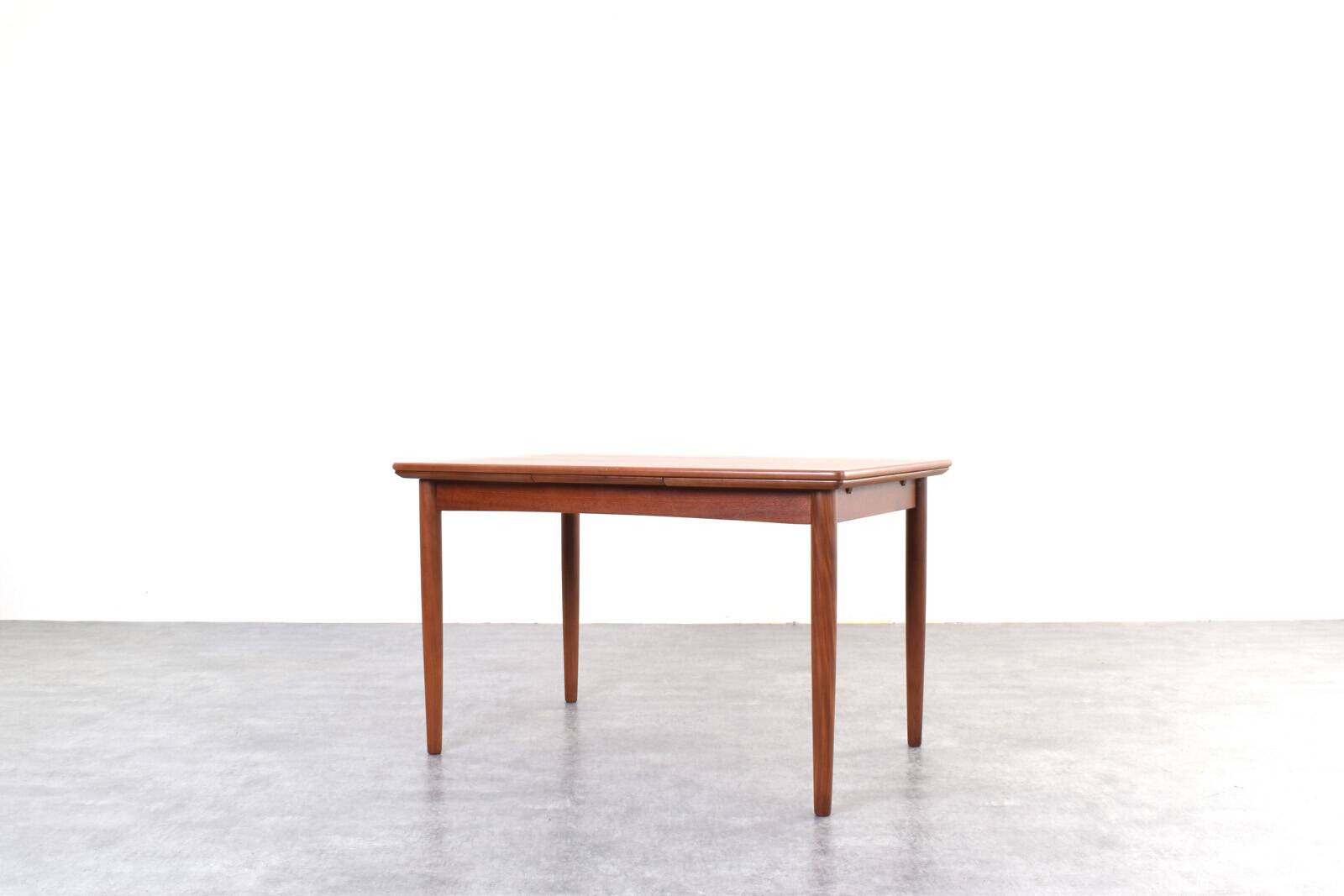 Mid-Century Danish Teak Extendable Dining Table, 1960s.