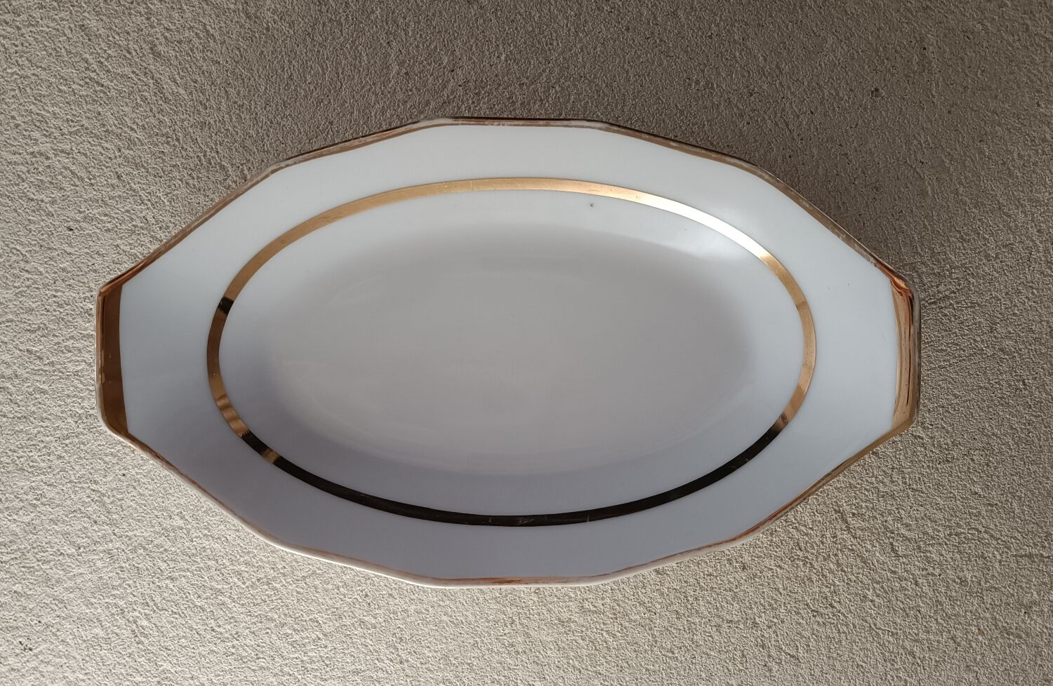 Porcelain dish