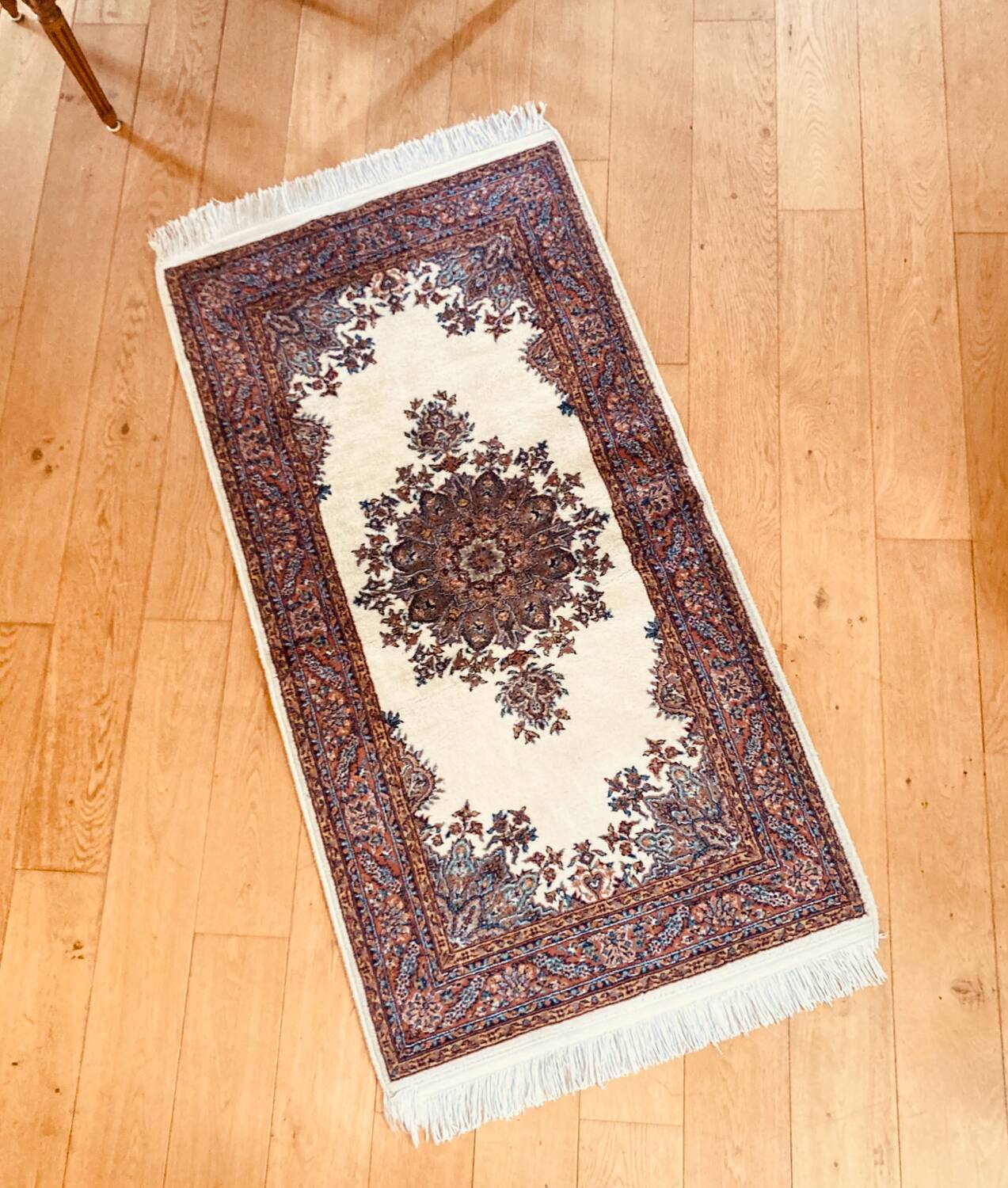Tapis d’Orient en pure laine vierge tissée main époque XXe