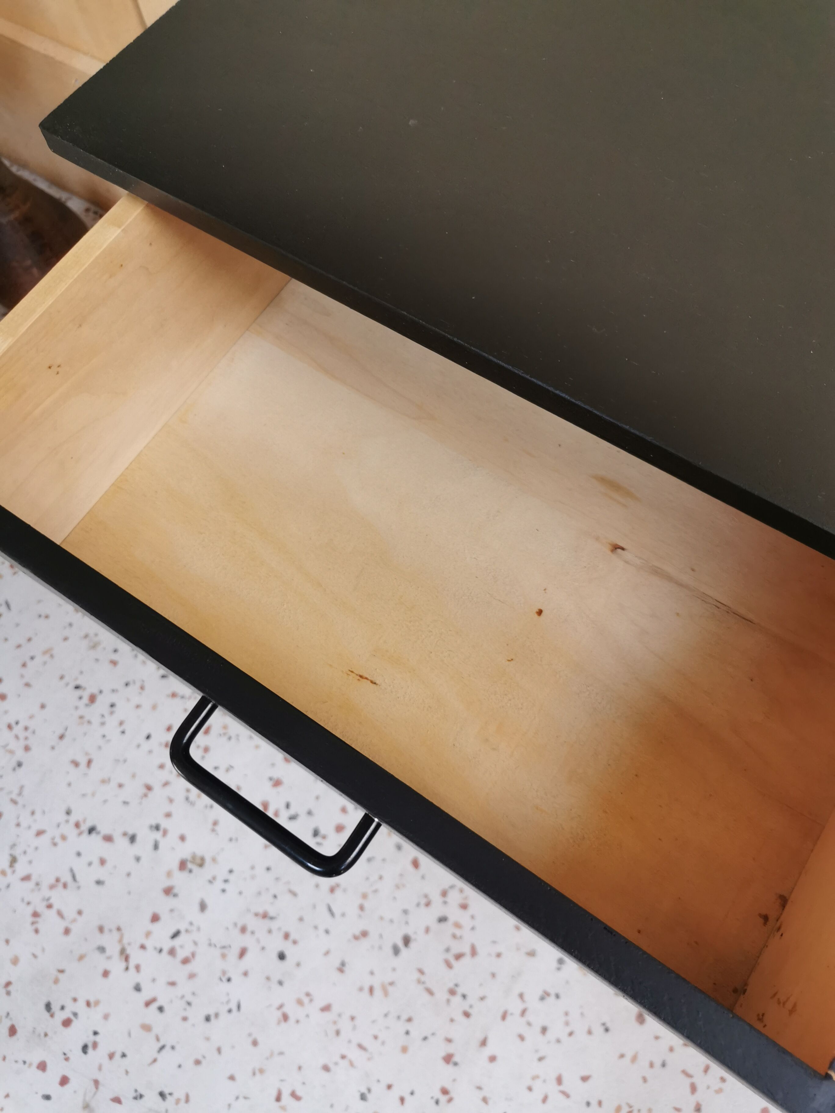 Black chest of drawers