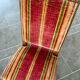 Chaises droites en tissu