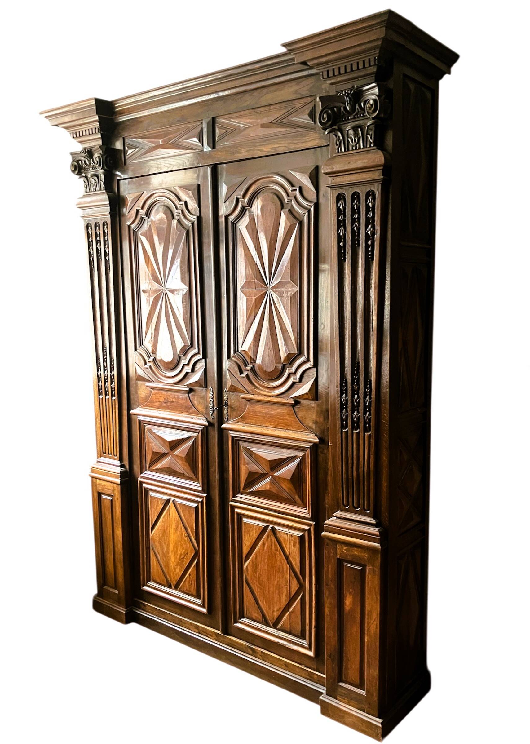 Entrance wardrobe in oak and walnut