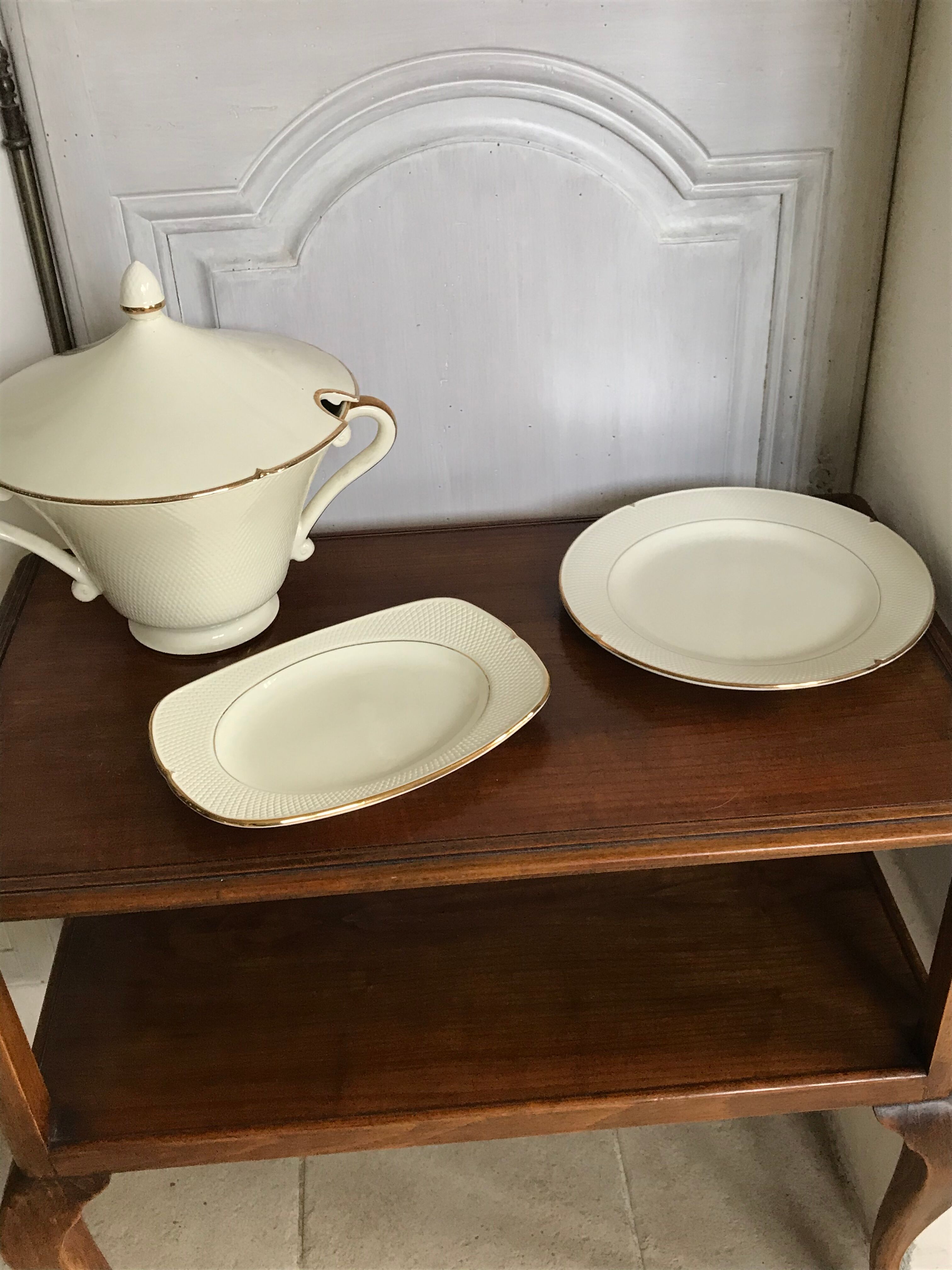 Iron Land Salins Plates