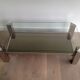 Table basse chromée à plateaux de verre et miroir
