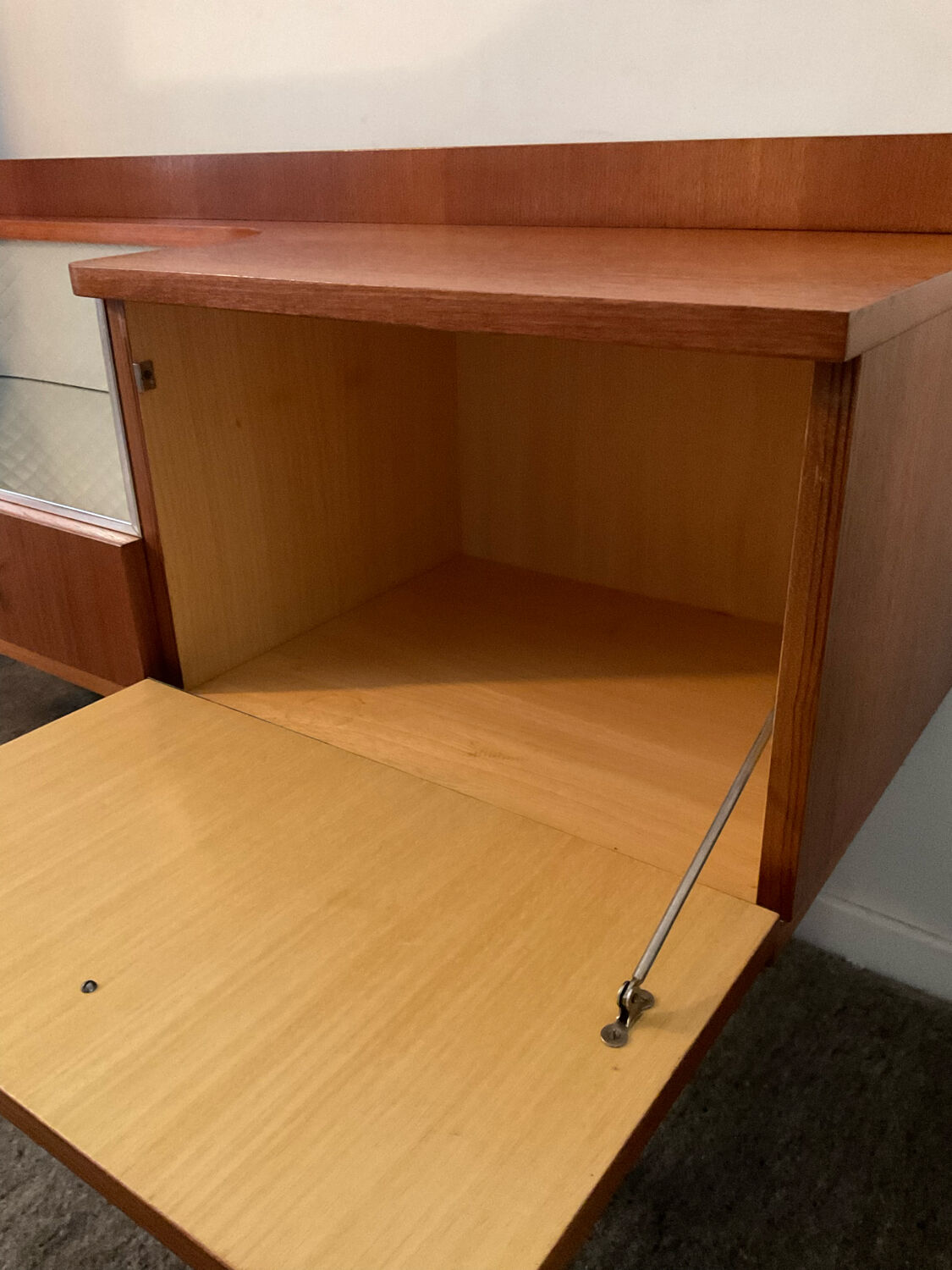 Enfilade Scandinavian tv cabinet of the 60s in teak