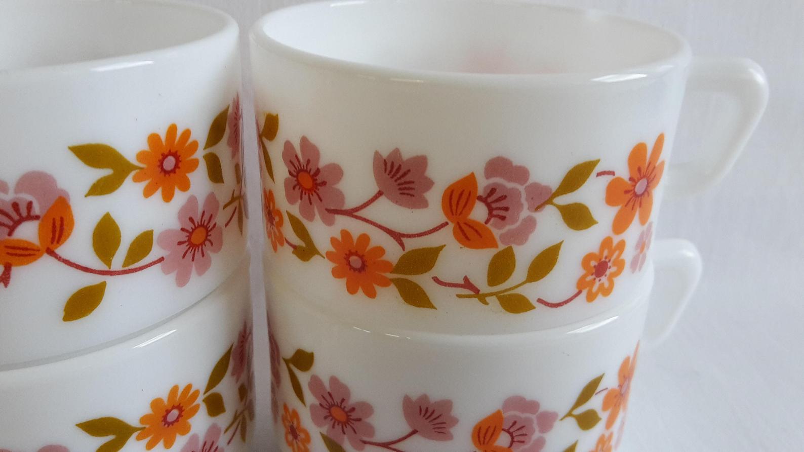 4 cups Arcopal scania orange flowers and mauve vintage 70s coffee espresso
