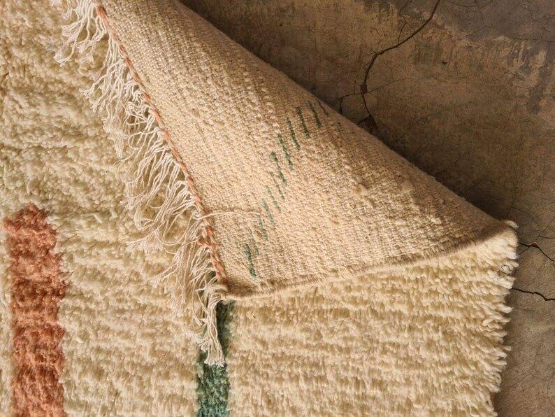 Traditional handmade Moroccan rug size 200x300 cm