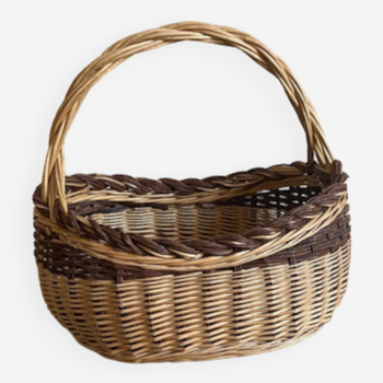 Two-tone wicker basket