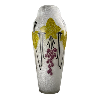 Vase Legras en verre blanc moucheté décor aux raisins