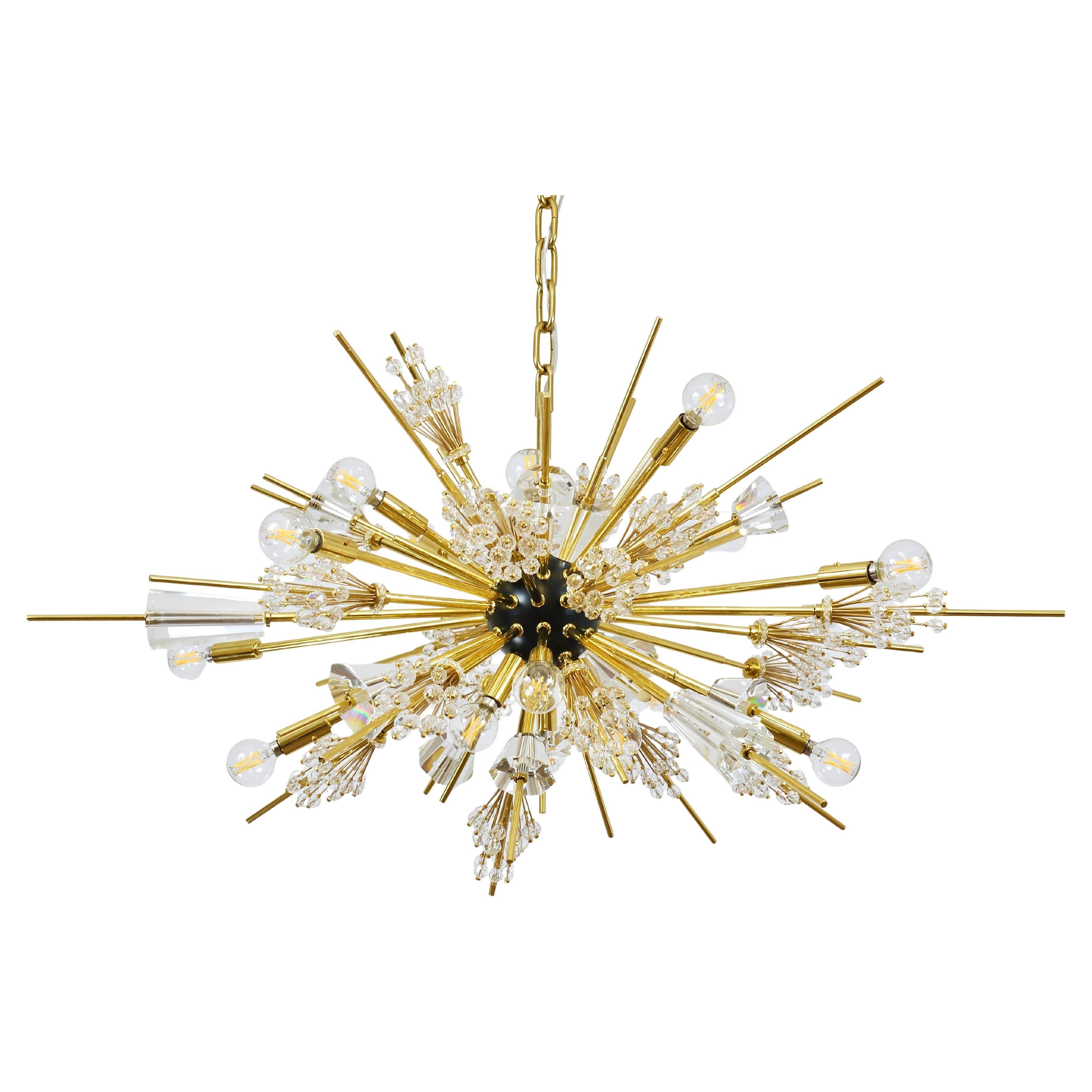 Grand Sputnik chandelier Metropolitan Opera in crystal and brass J.L. Lobmeyr