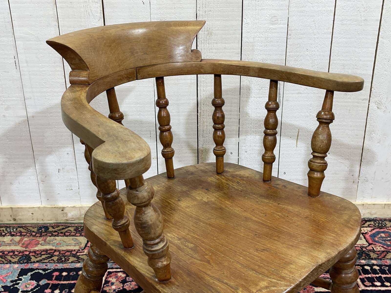 Fauteuil rustique anglais 19ème en orme et hêtre