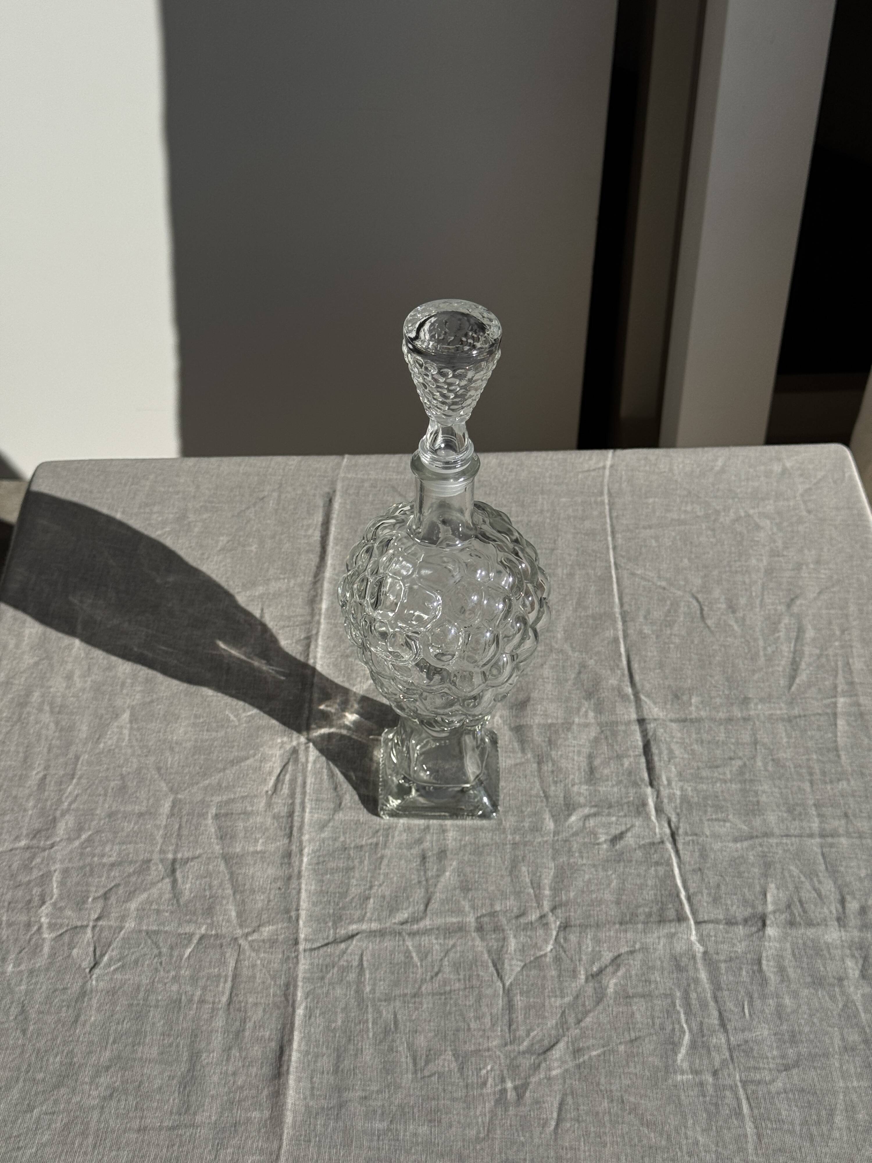 Carafe en verre moulé en forme de raisin H29 D10