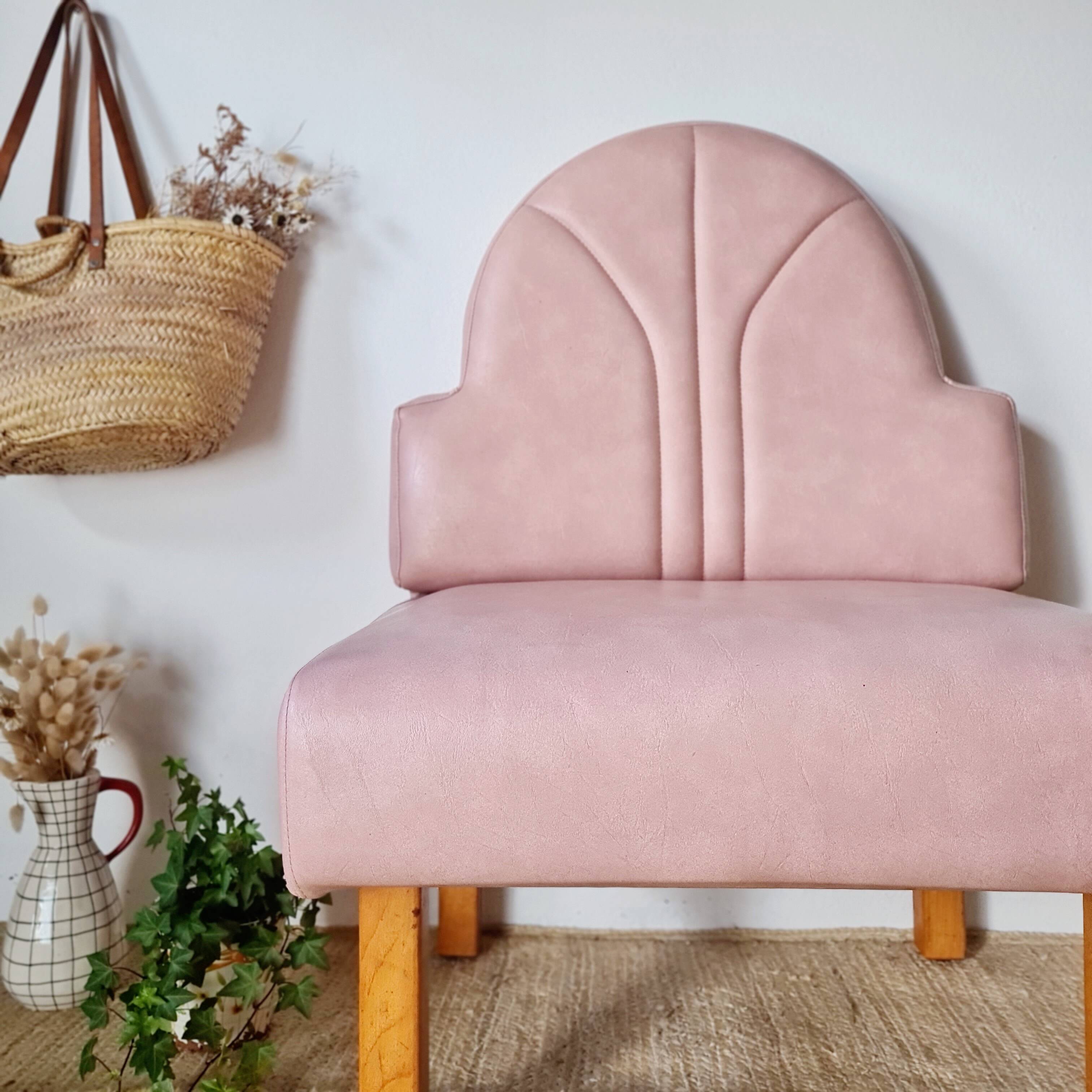 Vintage fan-back armchair – Art Deco style – Powder pink