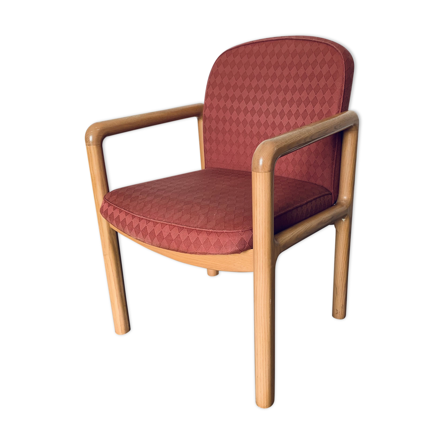 Powder pink armchair - light wood