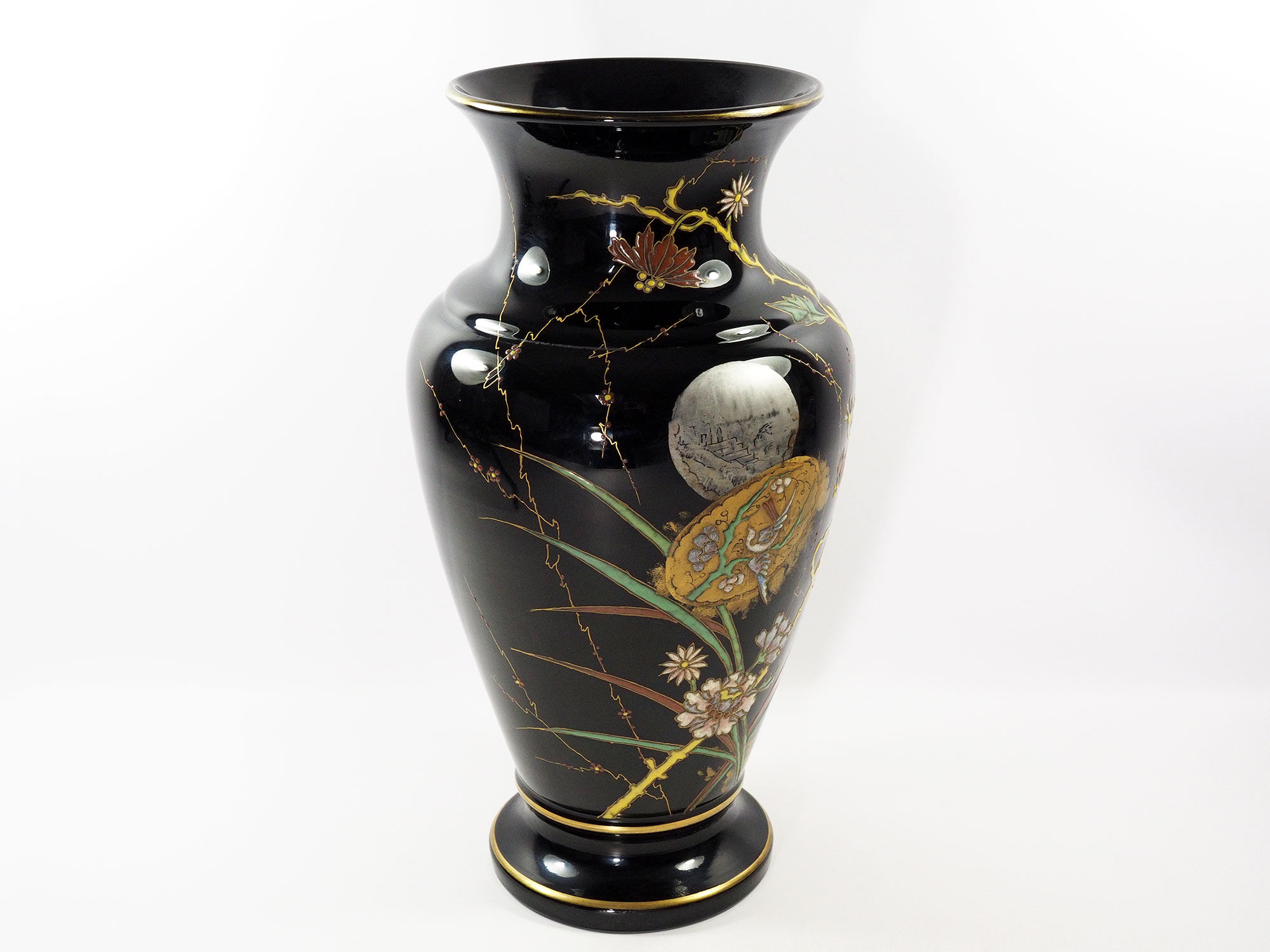 Art Nouveau vase in gold and silver enamelled glass hand painted