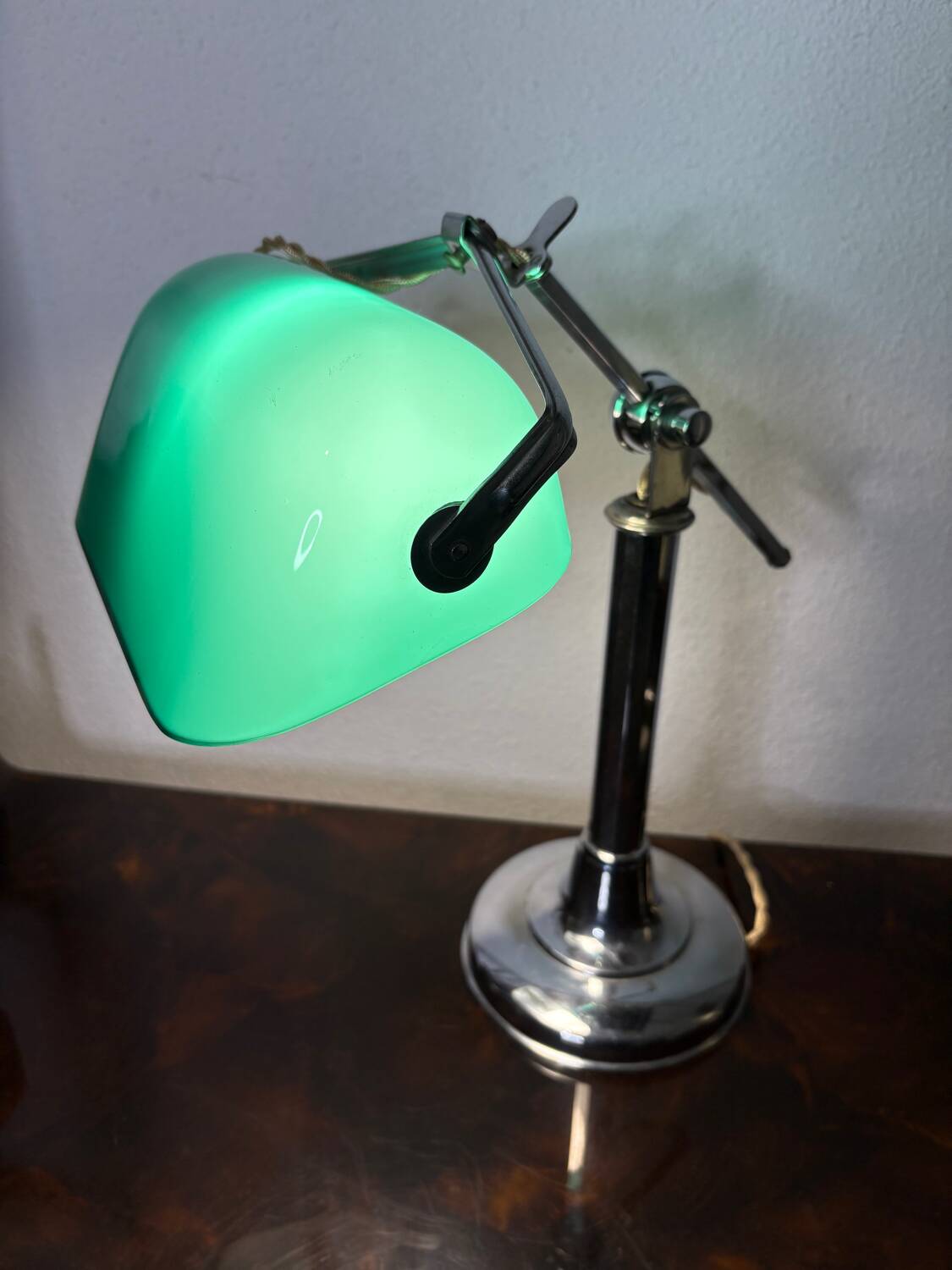 Desk lamp, notary, banker, green opaline, art deco 1930