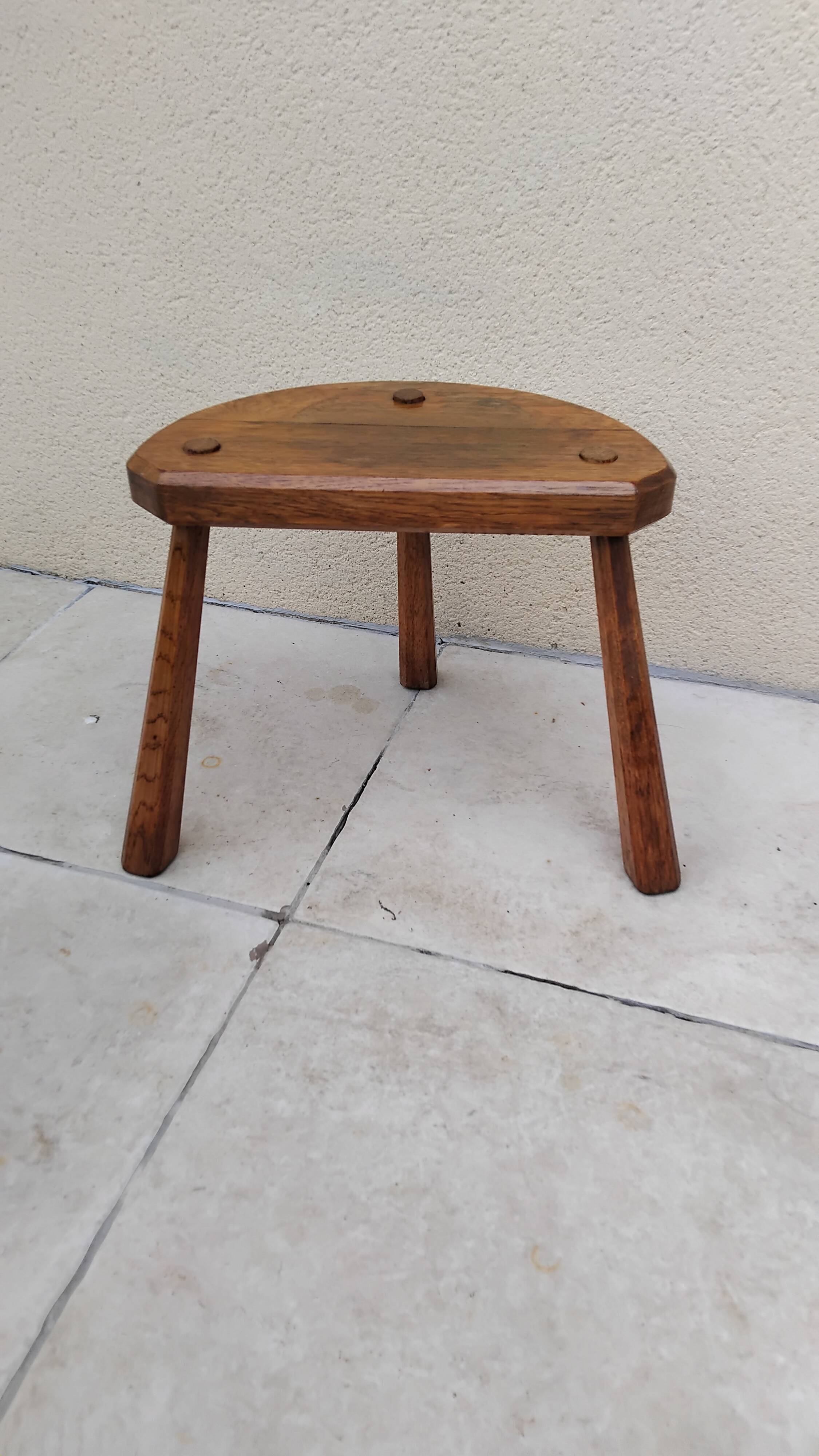 Tabouret tripode vintage en bois