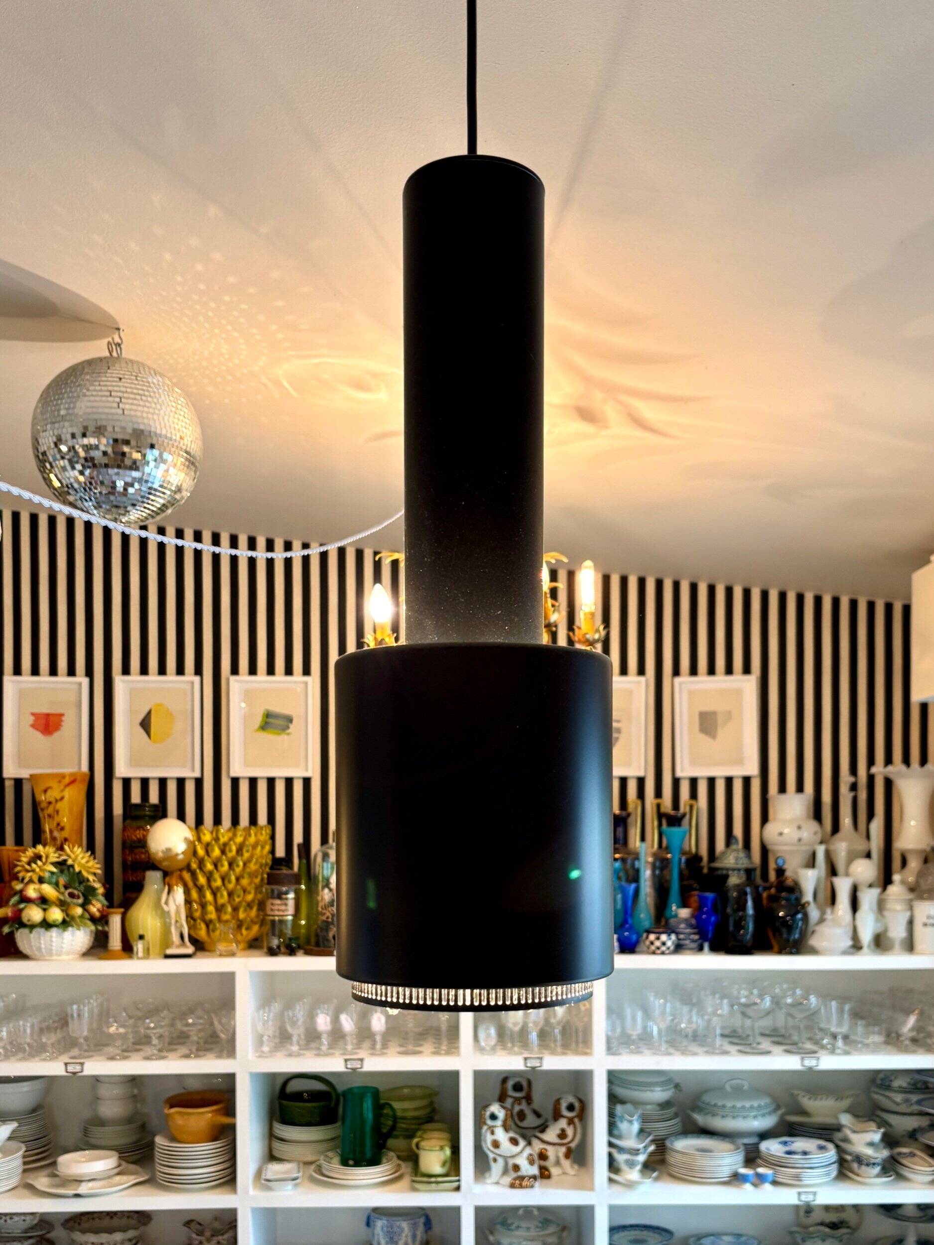 Suspension "Hand Grenade" A110 en acier laqué noir par Alvar Aalto pour Art