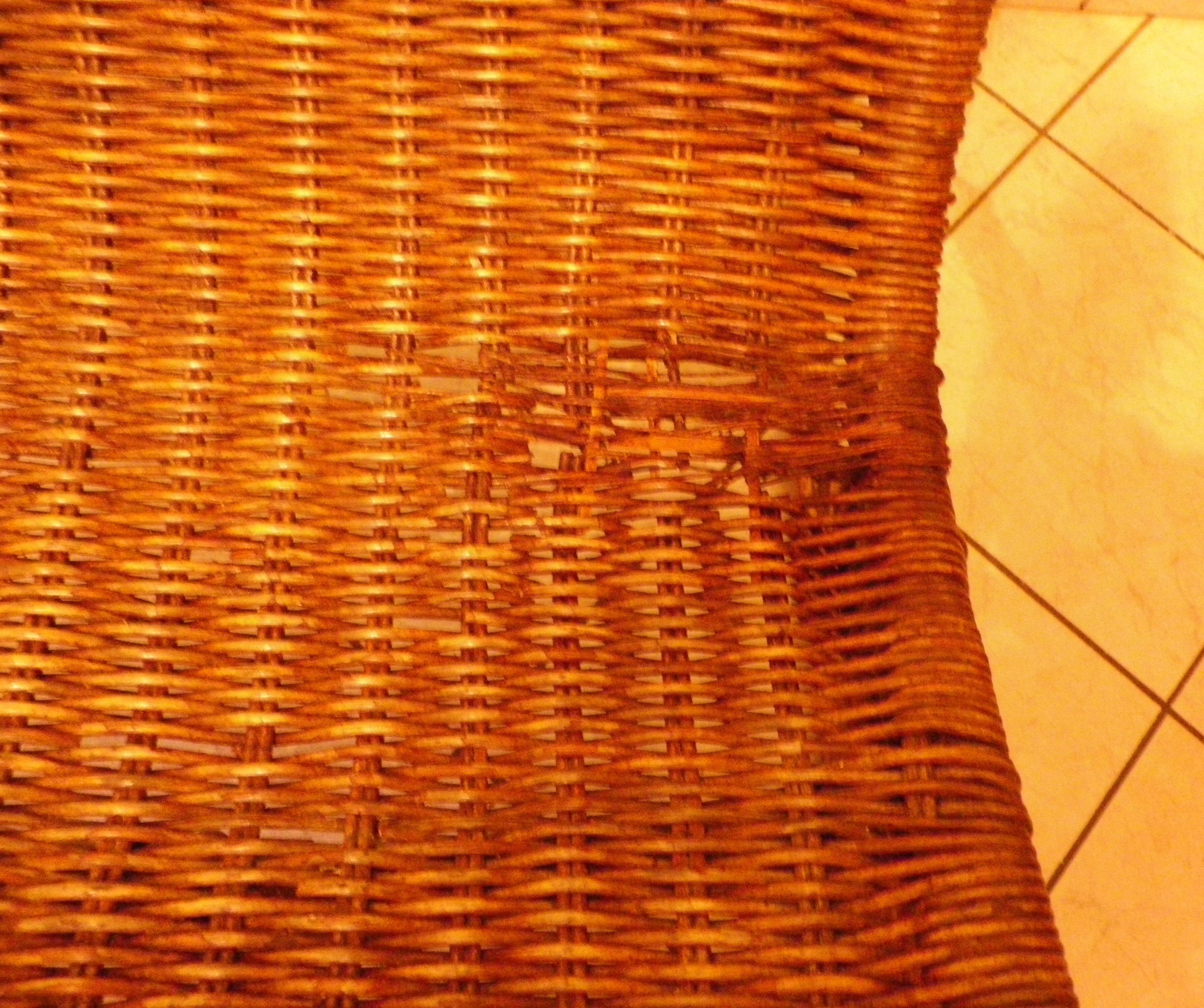 Rocking chair from the 70s in rattan and wicker