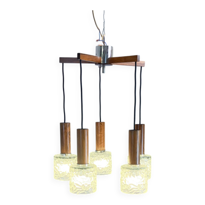 Lampe cascade à 5 ampoules, en bois de rose, avec abat-jours en chrome et en verre texturé, années 1960.