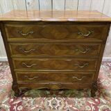 Commode en noyer de style Louis XV / rocaille