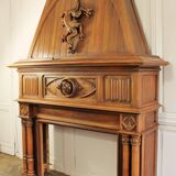 Cheminée gothique, bois, motif de salamandre, sorcière et ermire